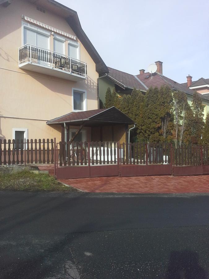 Friends Villa Apartments Hévíz Eksteriør billede