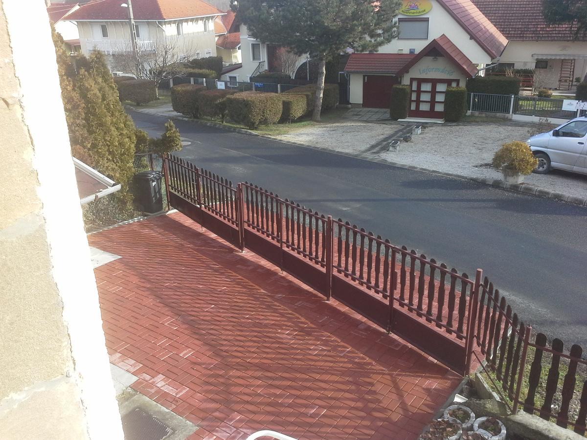 Friends Villa Apartments Hévíz Eksteriør billede