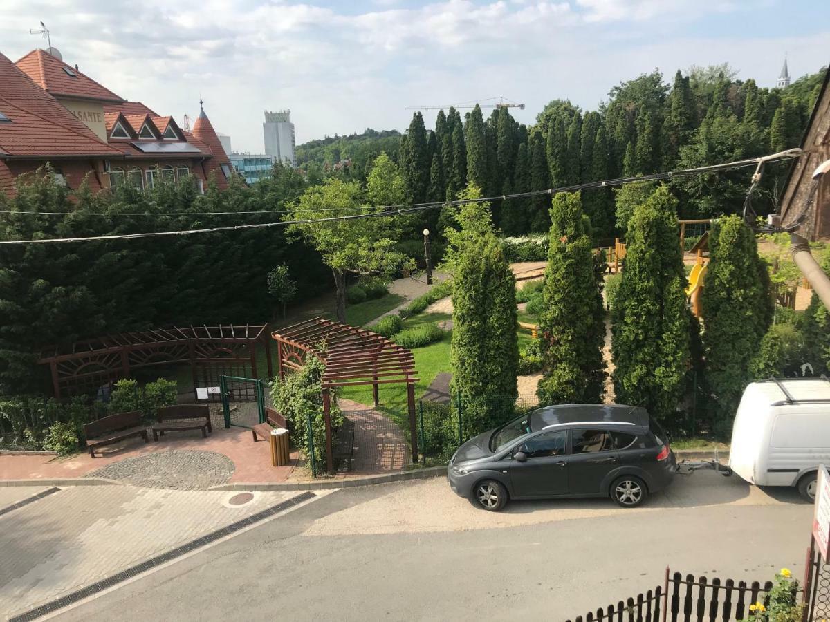 Friends Villa Apartments Hévíz Eksteriør billede